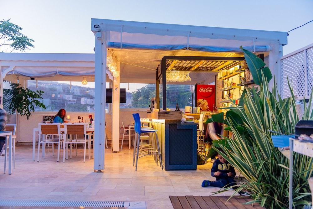 Via Farilya Hotel Gundogan  Bagian luar foto